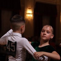 На танцполе средняя группа. :: Наталья Лунева 