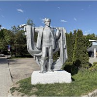 Памятник рыбаку. :: Валерия Комова Памятник рыбаку. :: Валерия Комова