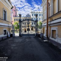 Петербургские дворы :: Евгений Петербургские дворы :: Евгений