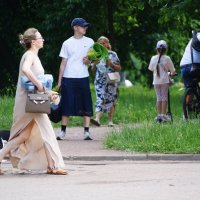 СПЕШАЩАЯ на встречу с летом. :: Виктор Никитенко