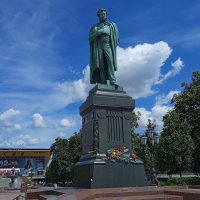 Он всегда с нами :: Андрей Лукьянов Он всегда с нами :: Андрей Лукьянов