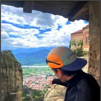 Греция. Вид со скал  Метеоры на город  Каламбака :: Ольга Довженко