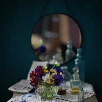 С анютиными глазками. :: Liliya 