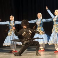 Из серии Кавказские танцы