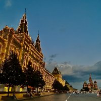 Вдоль ГУМа :: Натали Вдоль ГУМа :: Натали