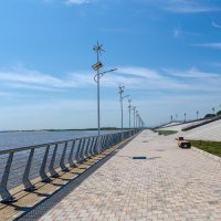 Амур и набережная :: Виктор Иванович Чернюк
