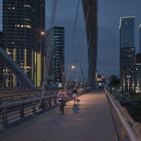 На мосту Королёва