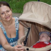 Бабушка с внуком. Лето 2015 год.