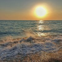 Закат на море :: Анатолий Володин