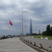 Набережная в парке 300-летия Санкт-Петербурга