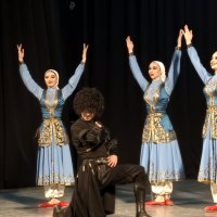 Из серии Кавказкие танцы :: Мариша Тим