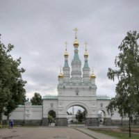 Саровские ворота