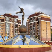 Маленький принц у театра "Экият"