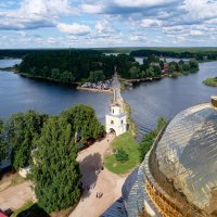 Вид с Богоявленского собора на Надвратную Светлицкую башню и полуостров Светлица