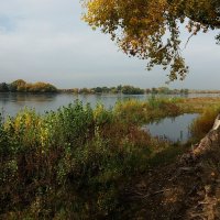 на берегу