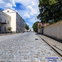 По булыжным выборгским мостовым
