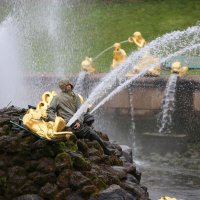 Укротитель петергофских струй