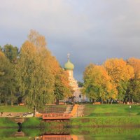 Осенний день в  гооде :: Сергей 