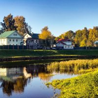 Осенний вечер на реке Тихвинка