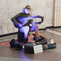 Игрец на эксклюзивном инструменте
