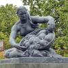 Аллегорическая скульптурная композиция "Земля" 1957г. :: Валерий Судачок
