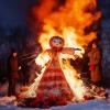 Проводы зимы. Чучело Масленицы горит :: Наталья ***
