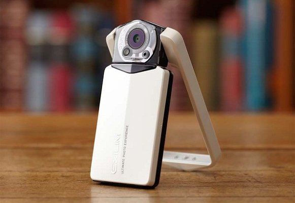 Casio Exilim EX-TR150 - уникальная "элитная" компактная камера