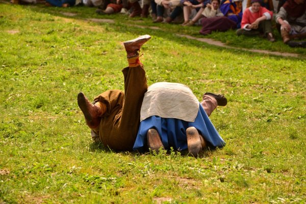 схарчили голодные слепые молодого порося ))))