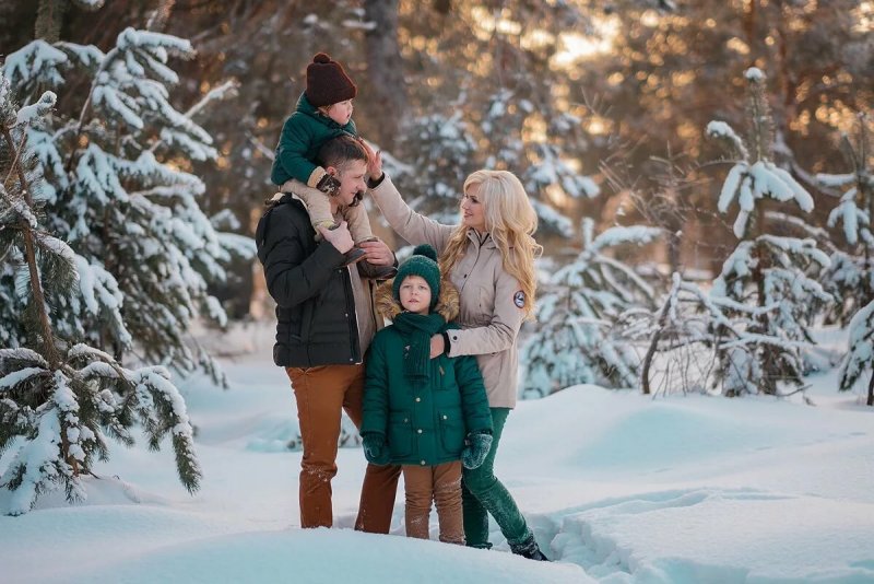 Идеи для зимней фотосессии: лучшие локации и образы для съемки - №30